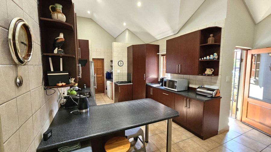 3 Bedroom Property for Sale in Melodie North West